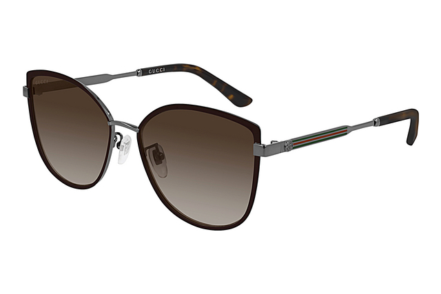 wayfarer model sunglasses